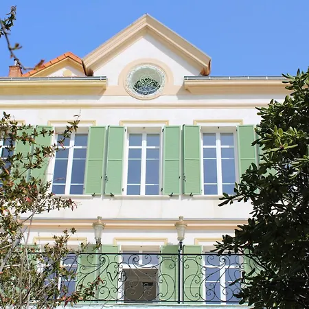 Les Beaux Jours - Vue - Piscine - Jardin - Centre Saint-Raphaël