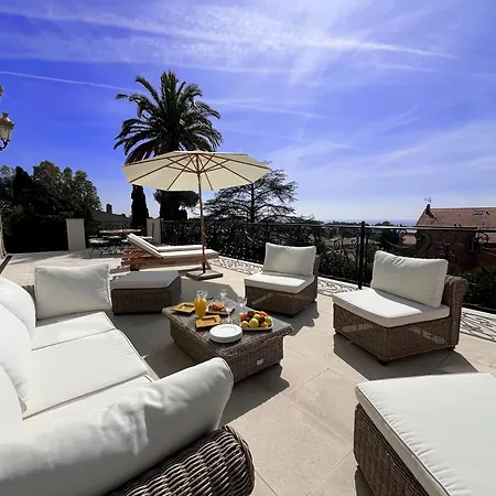 Les Beaux Jours - Vue - Piscine - Jardin - Centre * Saint-Raphael (Var)
