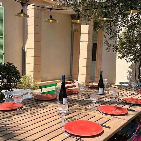 Les Beaux Jours - Vue - Piscine - Jardin - Centre Villa